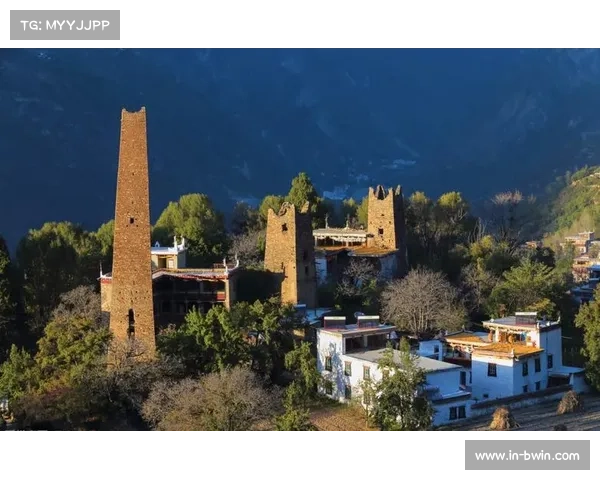 松潘古城跑奖牌设计曝光 羌绣与碉楼元素巧妙融合展现文化特色 松潘古城跑奖牌设计曝光 羌绣与碉楼元素巧妙融合展现文化特色